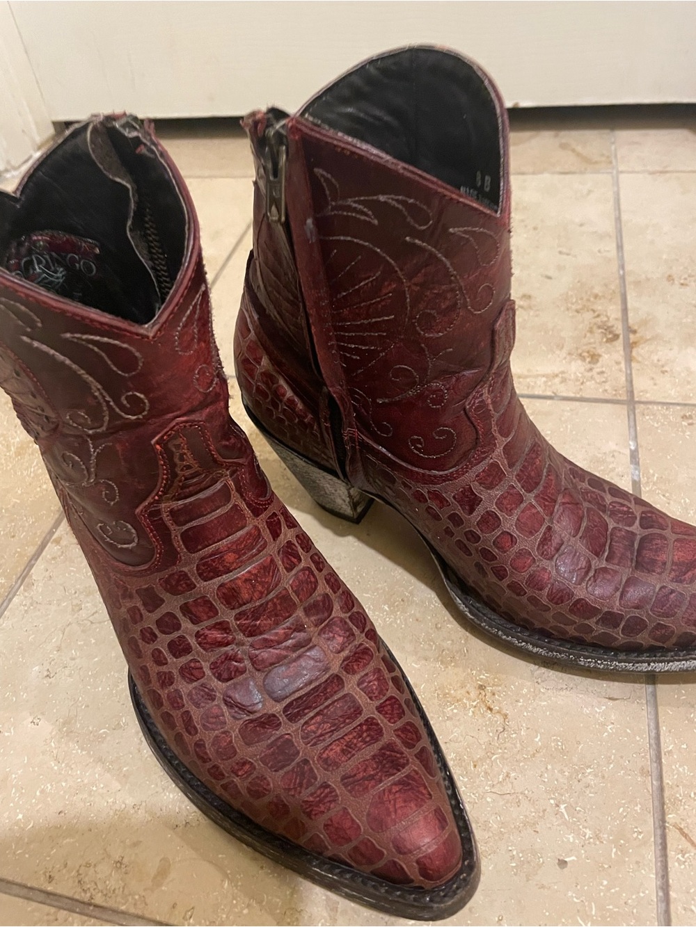 Womenβs Old Gringo Burgundy Embossed Western Boots